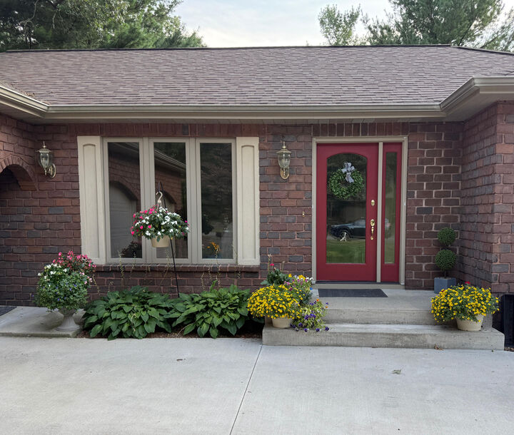 Property Photo: 2401 Elderwood Drive NW MI 49544