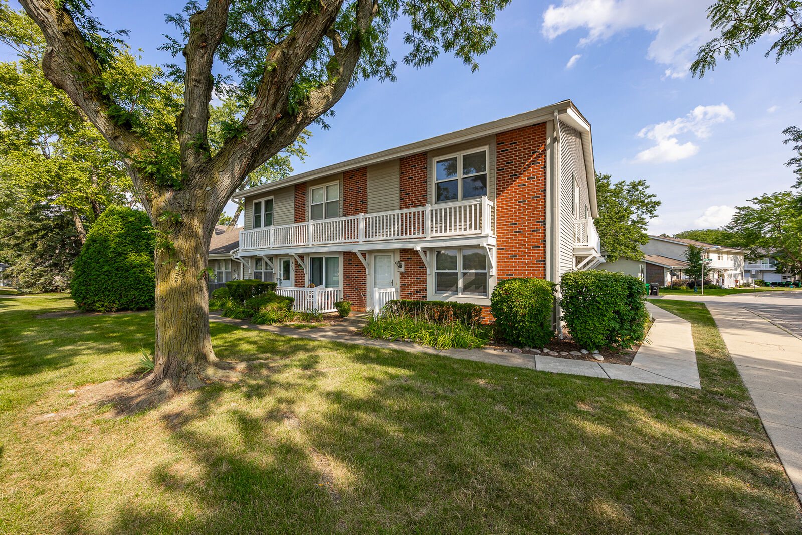 Property Photo:  209 Amherst Court C  IL 60108 