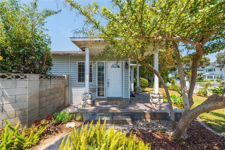Property Photo:  1701 Lake Street  CA 92648 