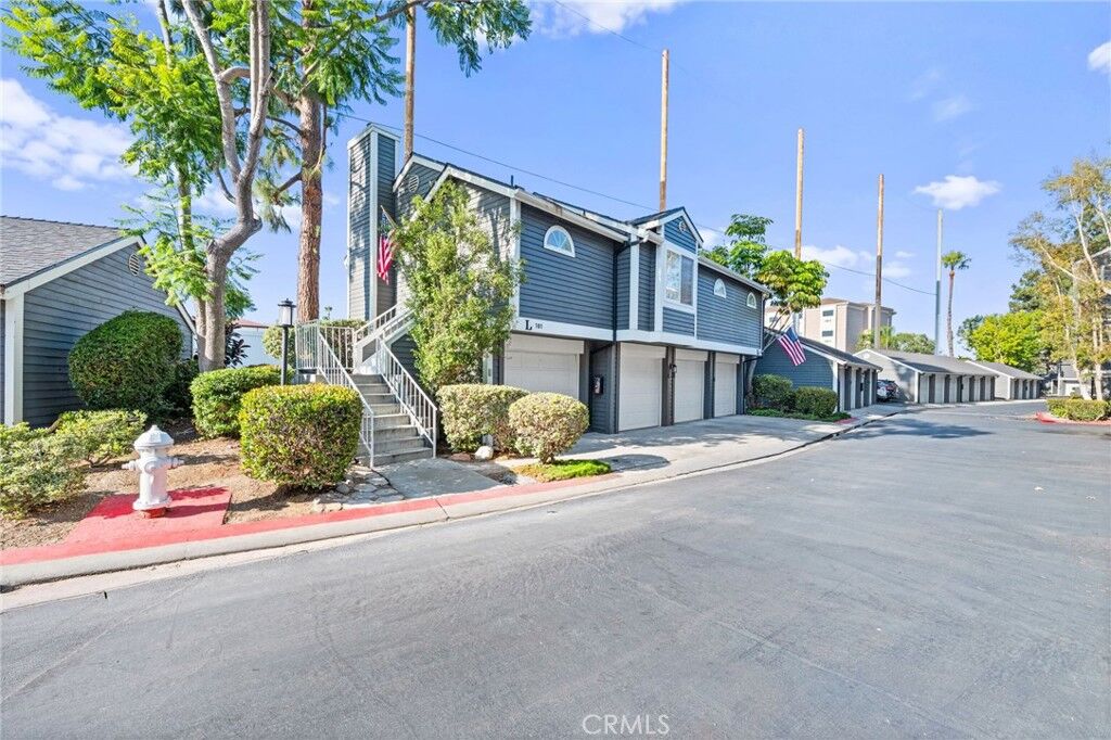 Property Photo: 2330 Vanguard Way L101 CA 92626