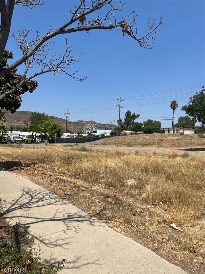 Property Photo:  402 N Main Street  CA 92530 