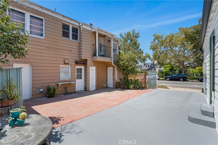 Property Photo:  1016 Highland Avenue  CA 91202 