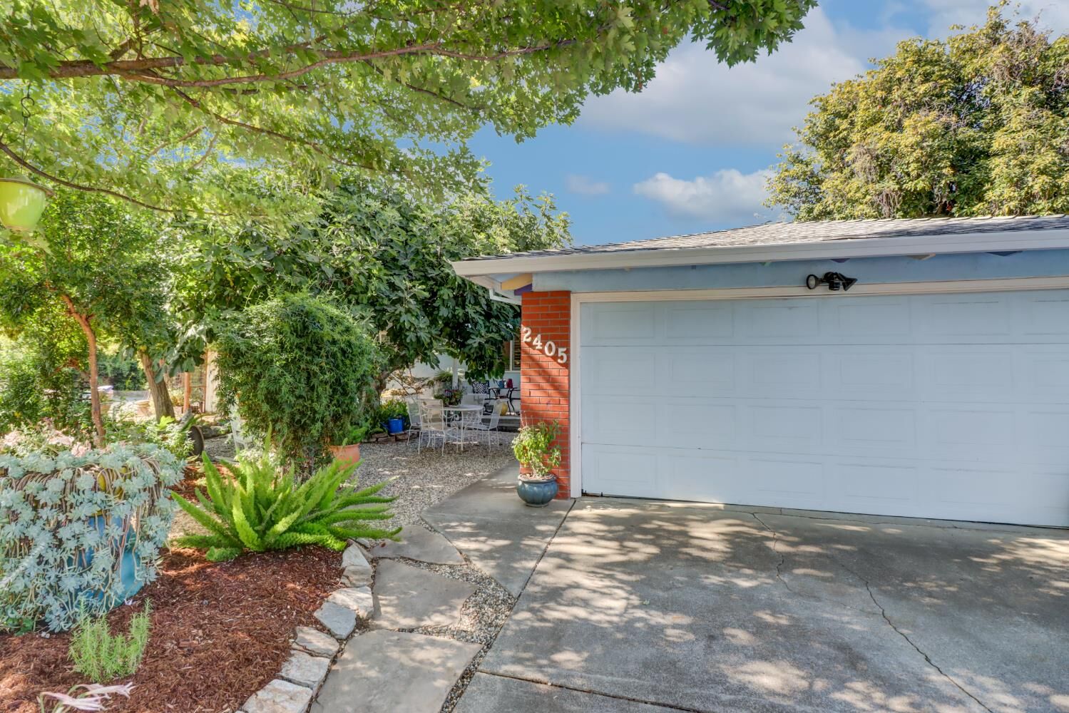 Property Photo:  2405 Temple Drive  CA 95618 