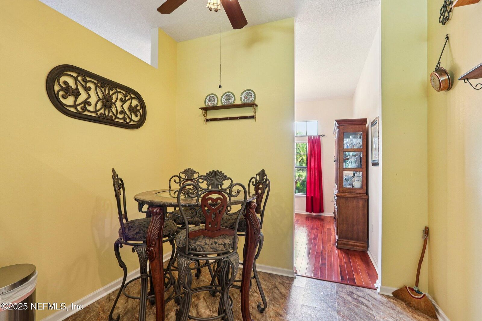 Property Photo: 11388 Martin Lakes Court FL 32220