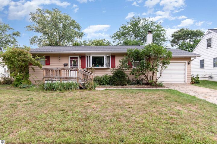 Property Photo: 1017 Taylor Street MI 48858