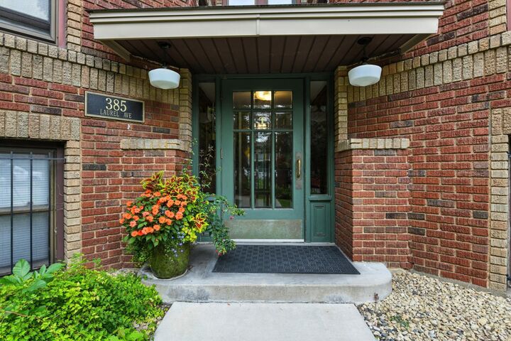 Property Photo:  385 Laurel Avenue 309  MN 55102 