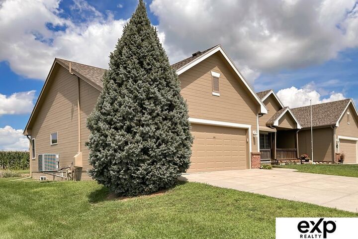 Property Photo: 900 Maple Street NE 68059