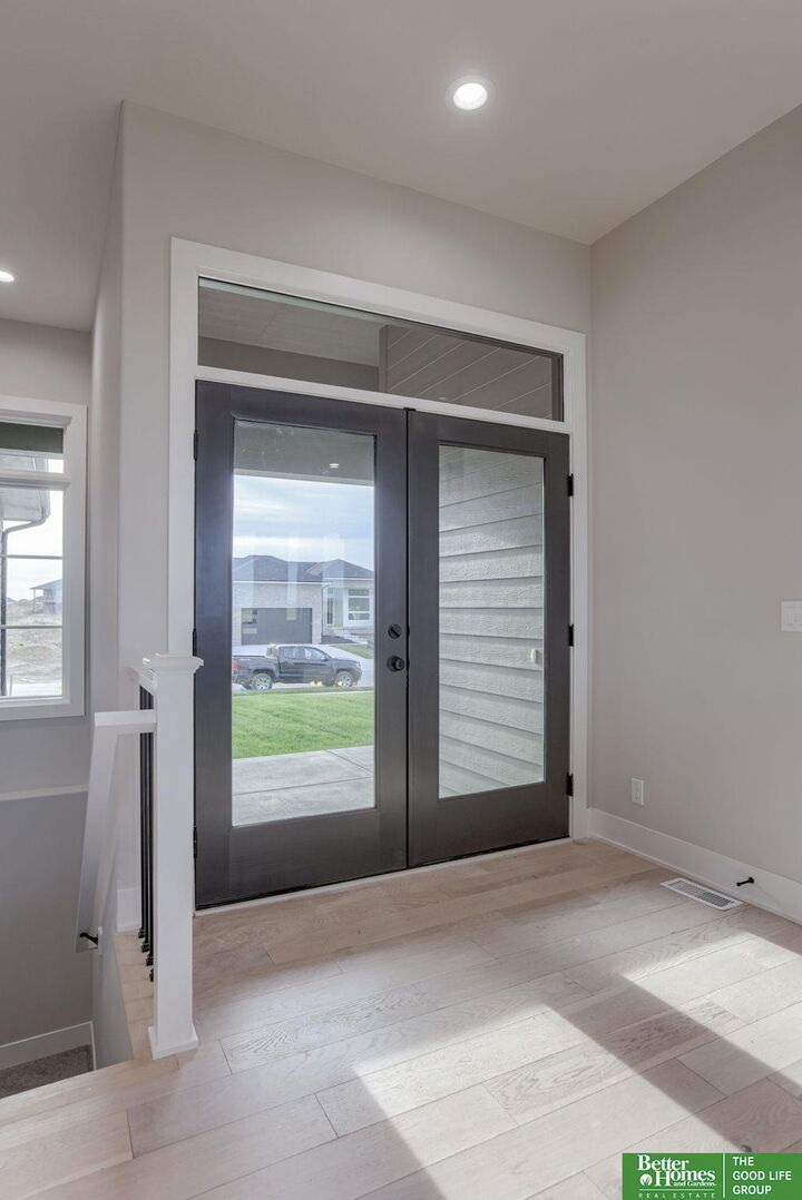 Property Photo:  5438 N 212th Street  NE 68022 