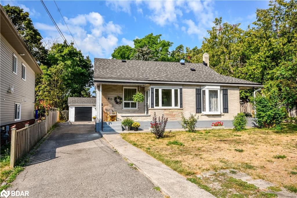 Property Photo: 80 Parkside Drive ON L4N 1X1
