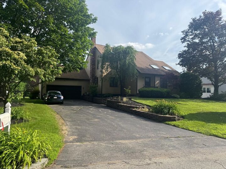 Property Photo:  10 Kings Row Ln  MA 01701 