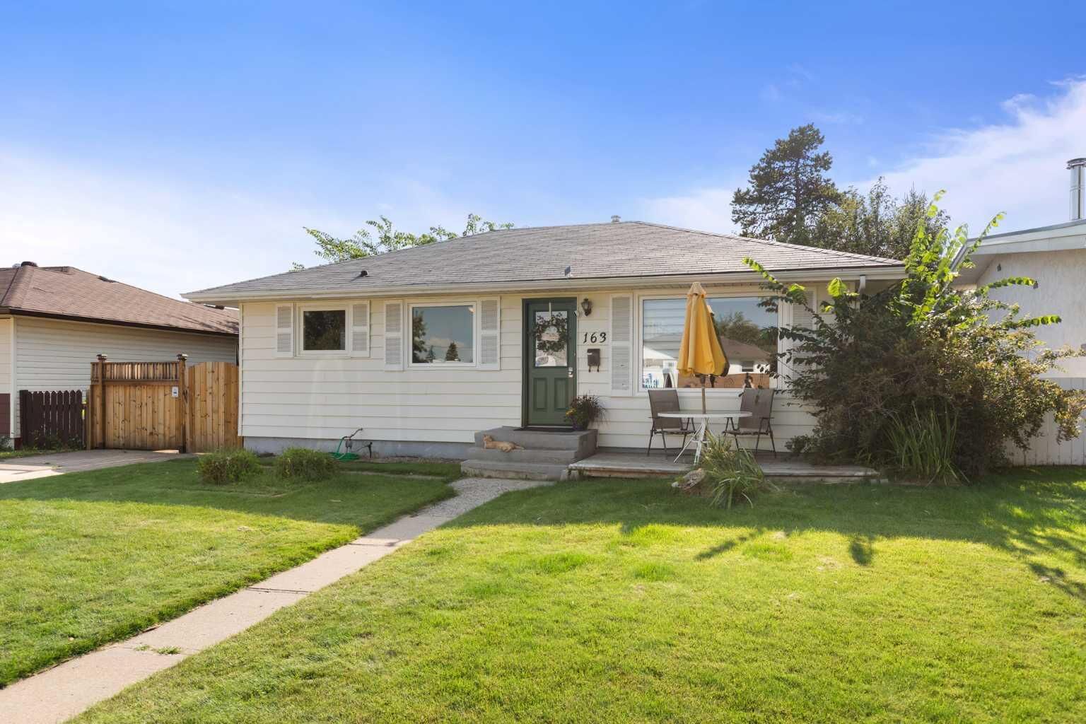 Property Photo:  163 Herald Drive NW  AB T1A 6Y3 