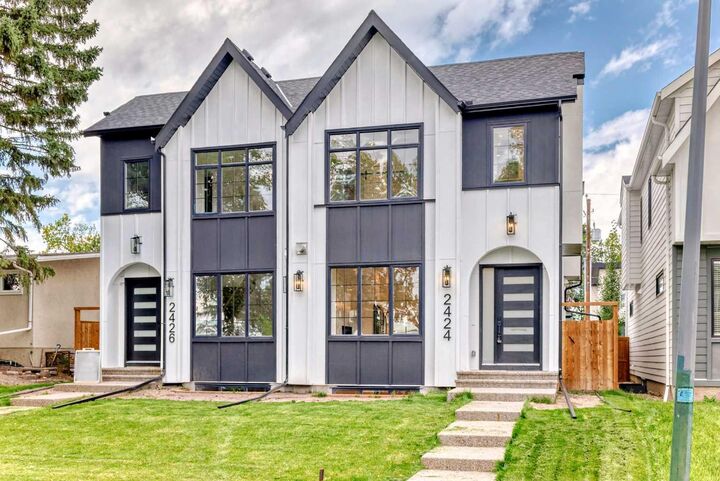 Property Photo:  2426 53 Avenue SW  AB T3E 8G9 