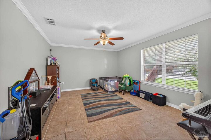 Property Photo: 210 Citadel Ln FL 32539