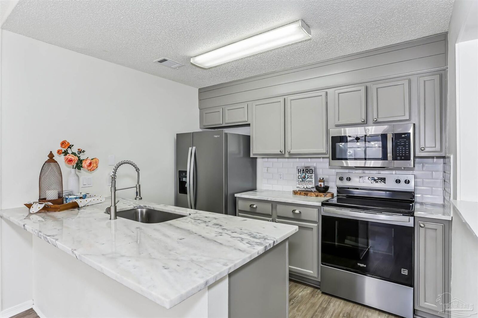 Property Photo: 3148 Cedarwood Village Ln FL 32514