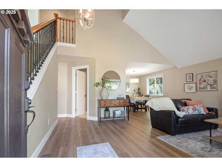 Property Photo:  20124 SW 69th St  OR 97062 