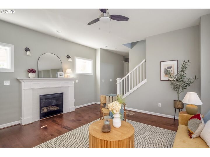 Property Photo:  319 NE 57th Ave  OR 97213 
