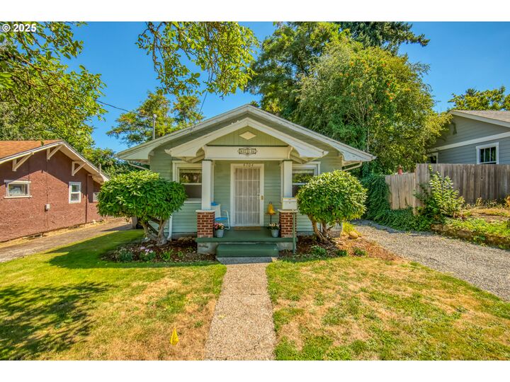 Property Photo:  4704 NE 89th Ave  OR 97220 