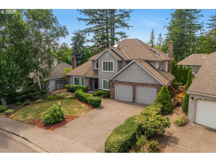 Property Photo:  537 NW 94th Ter  OR 97229 
