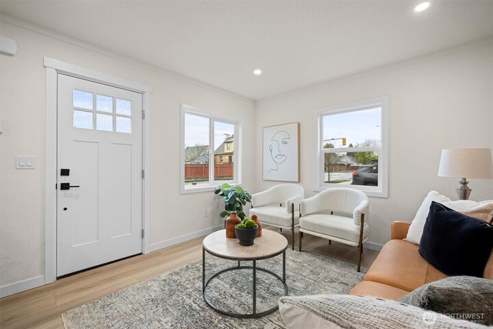 Property Photo: 1308 N 3rd Street WA 98057