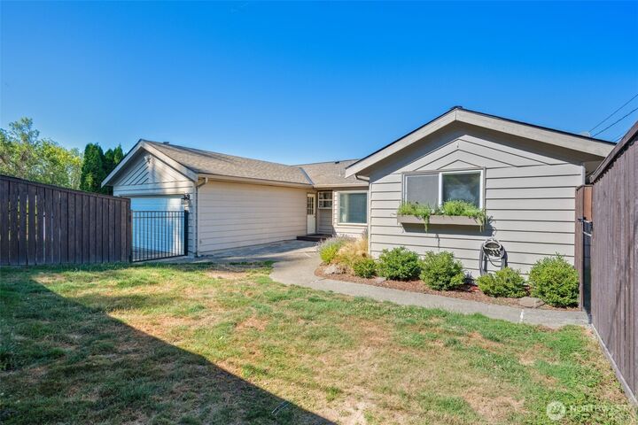 Property Photo: 21845 15th Avenue S WA 98198