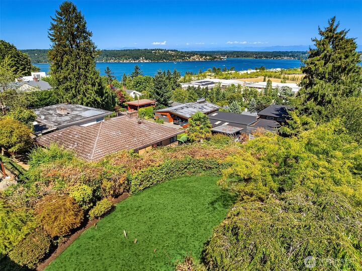 Property Photo:  7349  56th Avenue NE  WA 98115 