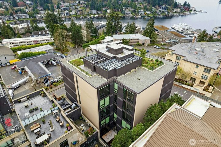 Property Photo:  10000  Main Street 601  WA 98004 