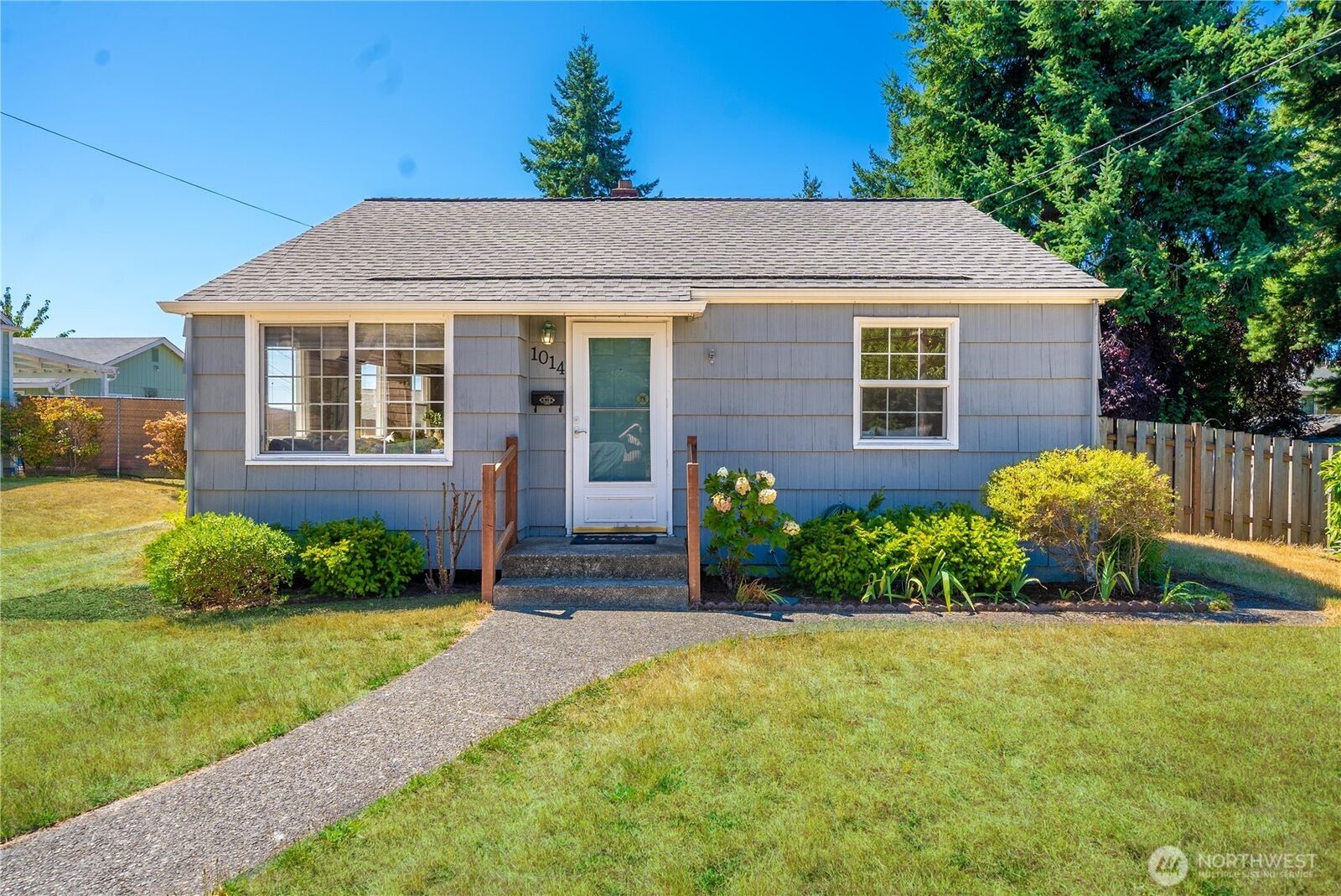 Property Photo:  1014 S Geiger Street  WA 98465 