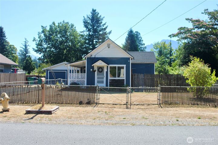 Property Photo:  238  2nd Street  WA 98251 