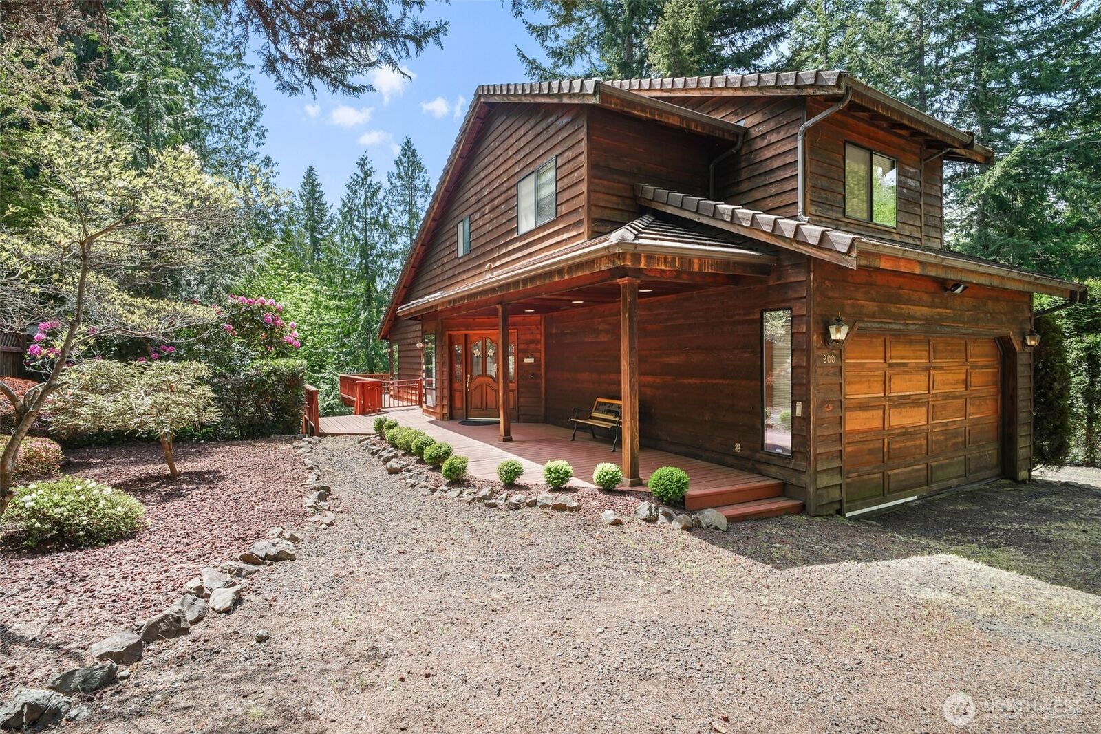 Property Photo:  200 N Lakeshore Place  WA 98548 
