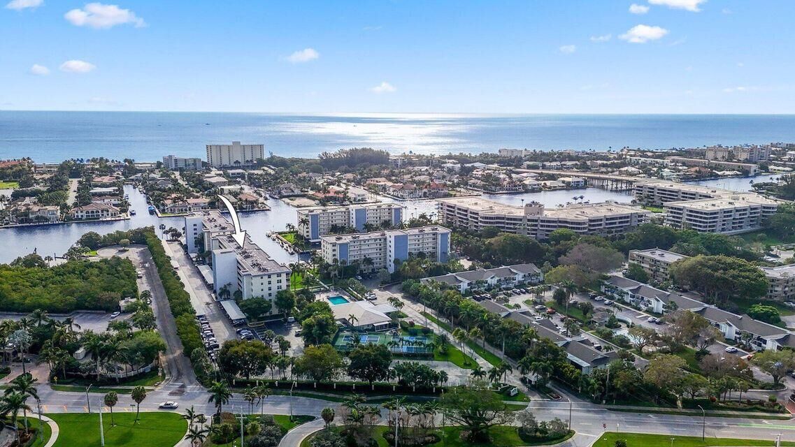 Property Photo:  1 Harbourside Drive 4205  FL 33483 