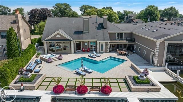 Property Photo:  38371 Huron Pointe Drive  MI 48045 