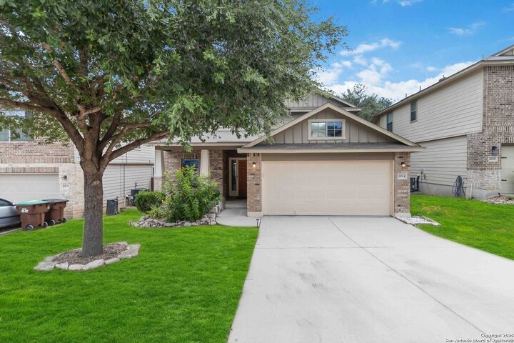 Property Photo: 2014 Gray Fox TX 78245