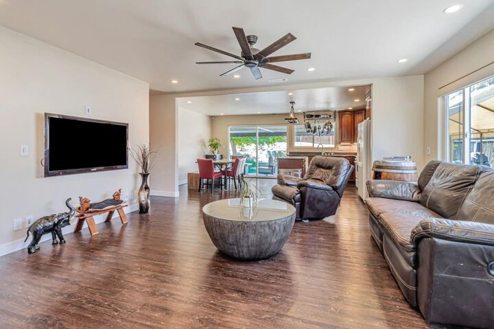 Property Photo: 321 Vineyard Drive CA 95119