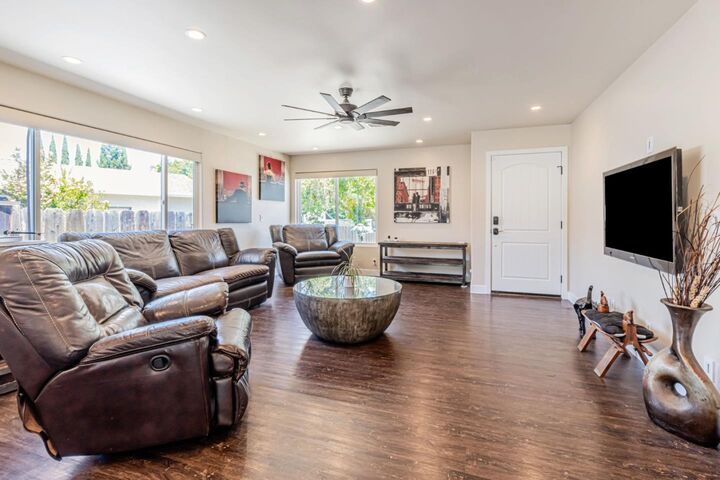 Property Photo: 321 Vineyard Drive CA 95119