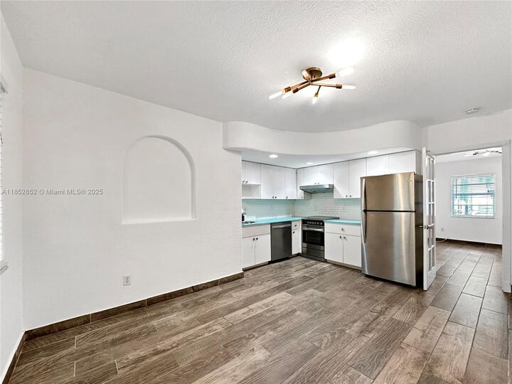 Property Photo: 901 Euclid Ave 7 FL 33139