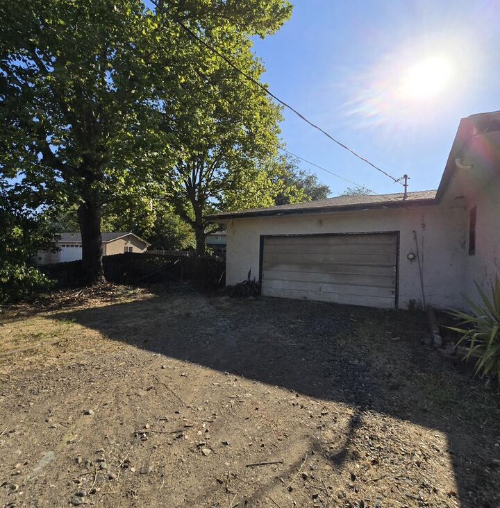 Property Photo: 5166 E Bonnyview Road CA 96001