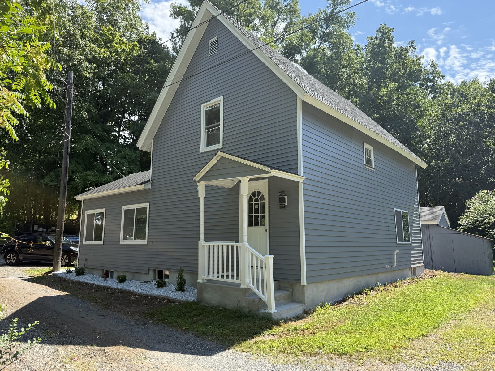 Property Photo:  2 Cottage Street  CT 06108 