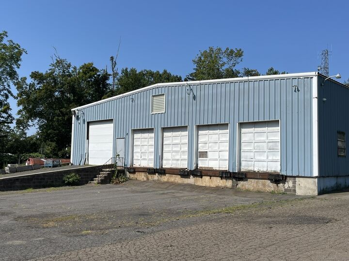 644 Amity Road B  Bethany CT 06524 photo