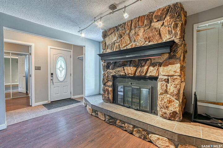 Property Photo:  845 8th Avenue NW  SK S6H 4G5 