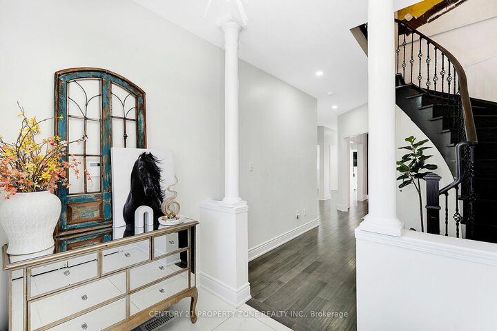 Property Photo: 12 Ledgerock Road ON L6P 2L7