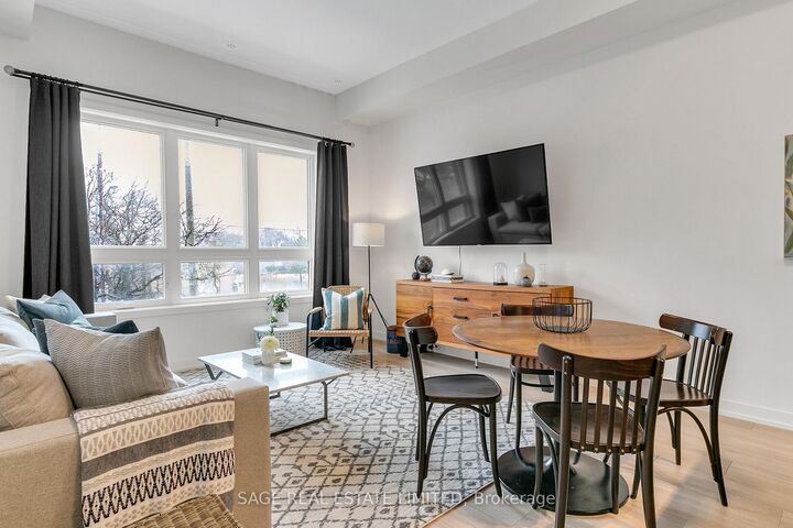 Photo de la propriété: 3686 St Clair Avenue E 103 ON M1M 0E4