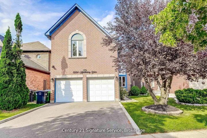 Property Photo: 5531 Middlebury Drive ON L5M 5G7