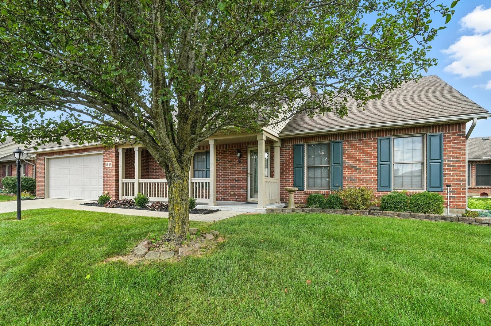Property Photo:  1886 Willow Lakes Drive  OH 45502 