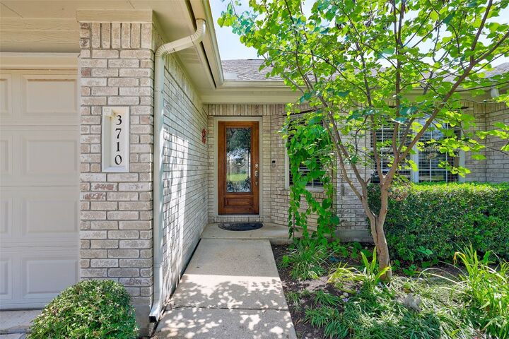 Property Photo:  3710 Haleys Way  TX 78665 