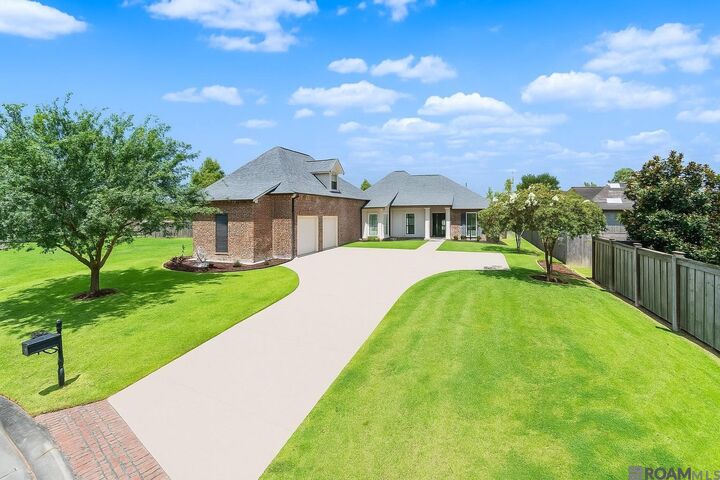 Property Photo: 42439 Greens View Dr LA 70737