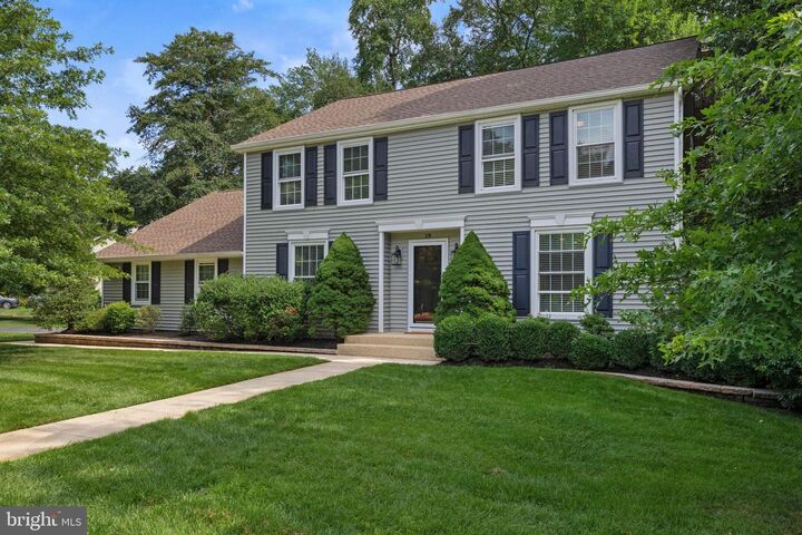 Property Photo:  18 Oak Hollow Drive  NJ 08043 
