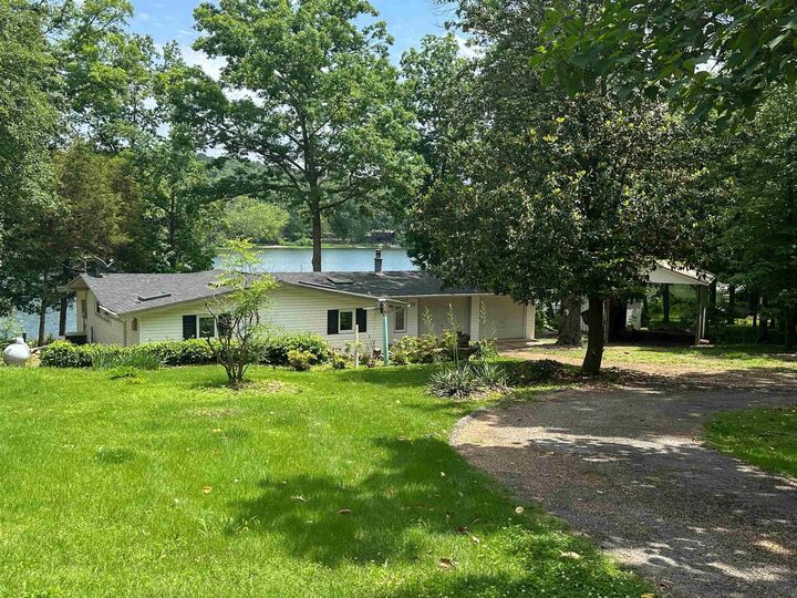33 W Lakeshore Drive  Cherokee Village AR 72529 photo