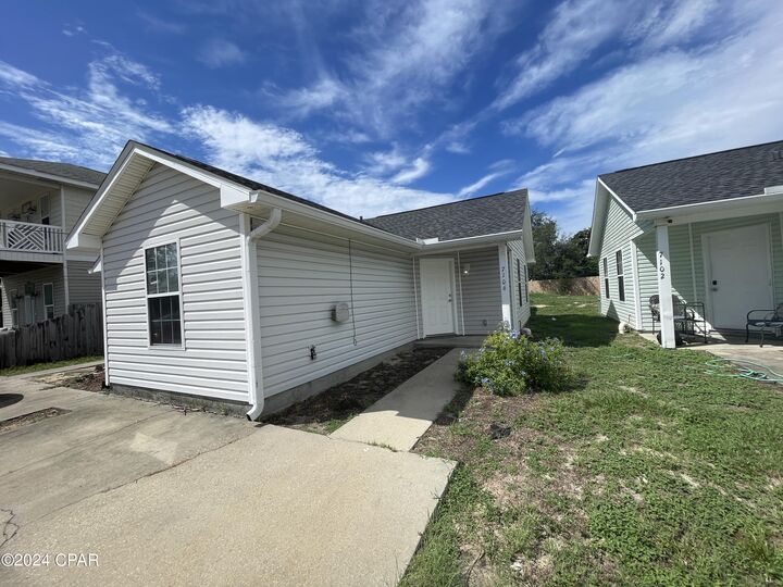 Property Photo: 7106 N Lagoon Drive FL 32408