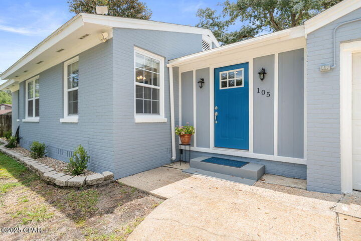 Property Photo:  105 N Marie Drive  FL 32401 