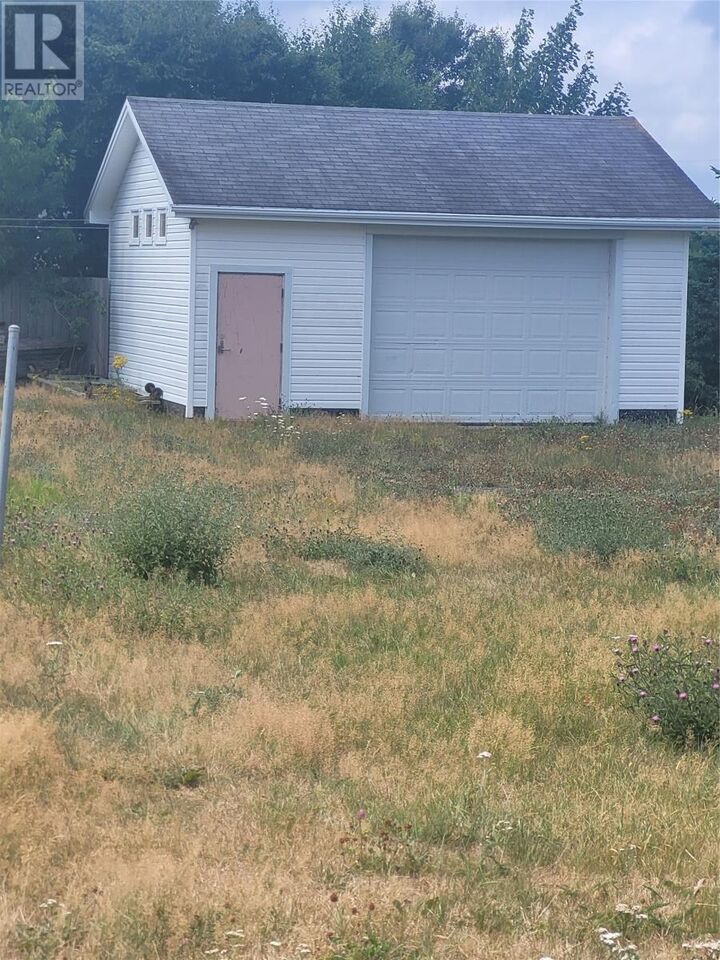 Property Photo:  18 Woodgrove Acres  NL A1X 6G3 